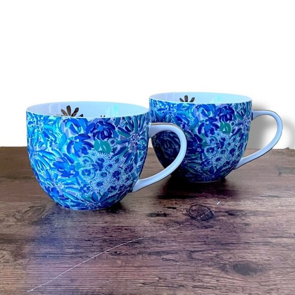 Lilly Pulitzer Coffee Cup Set of 2 Mugs 12 oz Blue White Gold High Manetenance - Picture 1 of 9